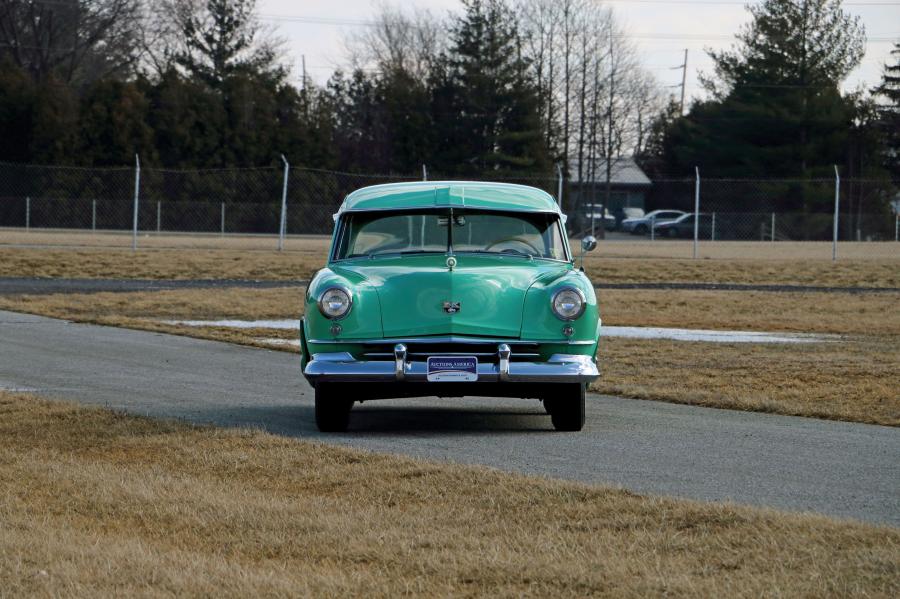  Kaiser DeLuxe 2-Door Sedan 1951 года  (фото 5 из 6)
